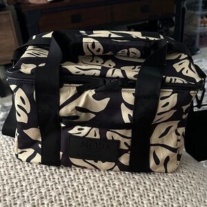 Aloha Collection Cooler Bag - BRAND NEW